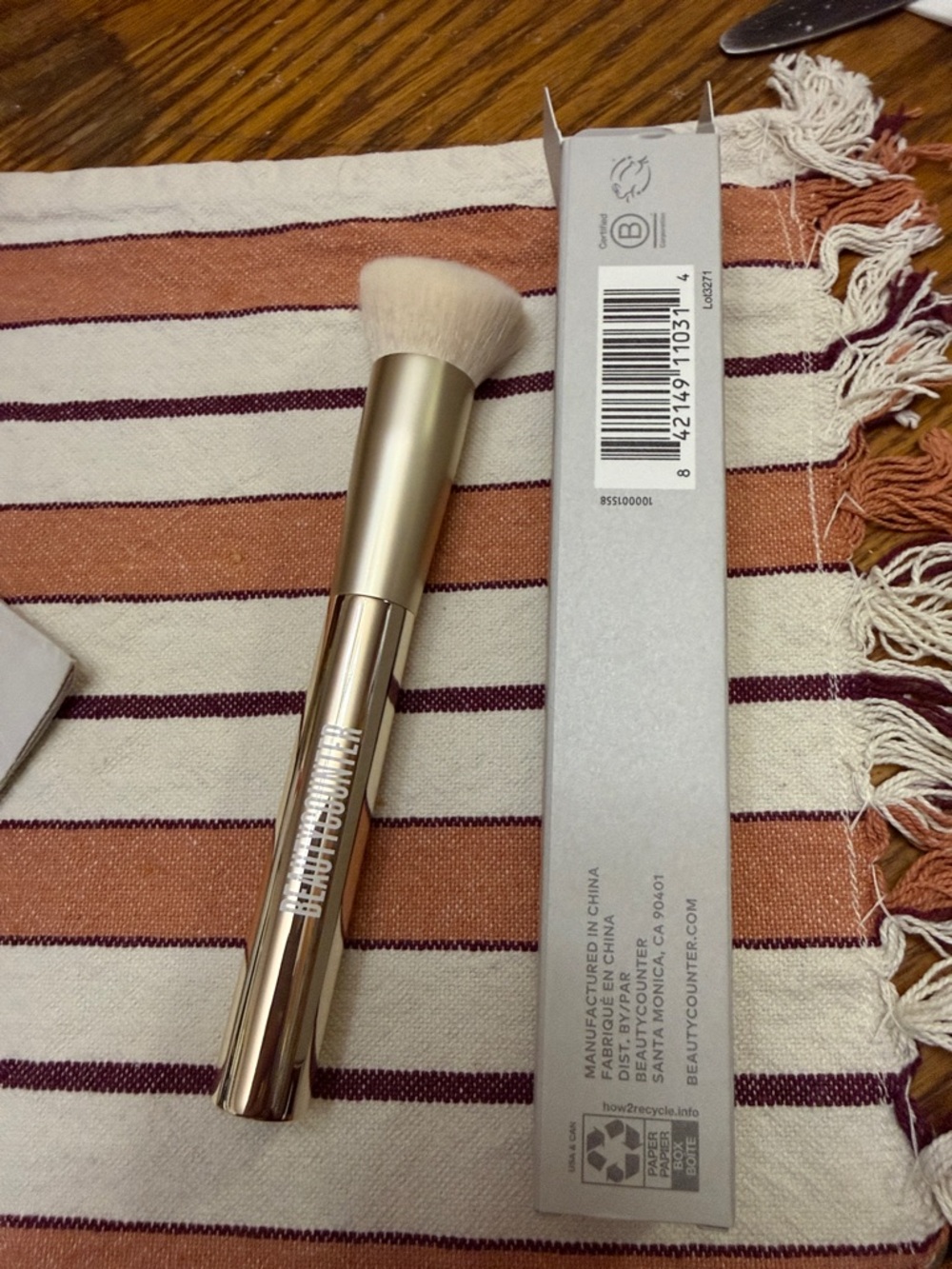 Beautycounter White Bronzer Brush